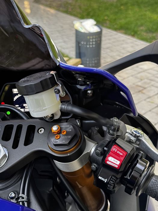 Yamaha YZF-R1 2019 року Akrapovic