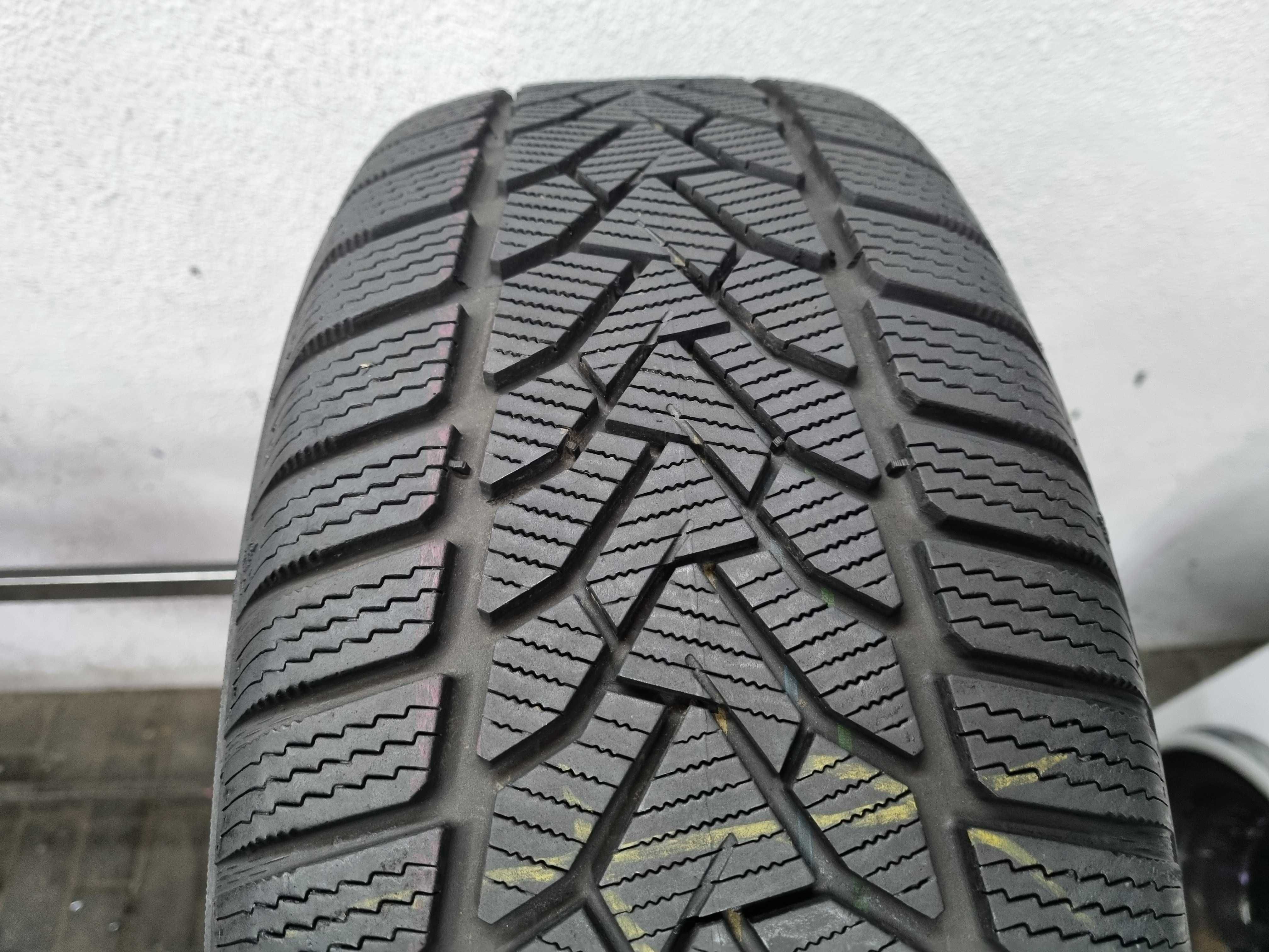 215/60/16 99H XL Uniroyal Winter Expert D.1423