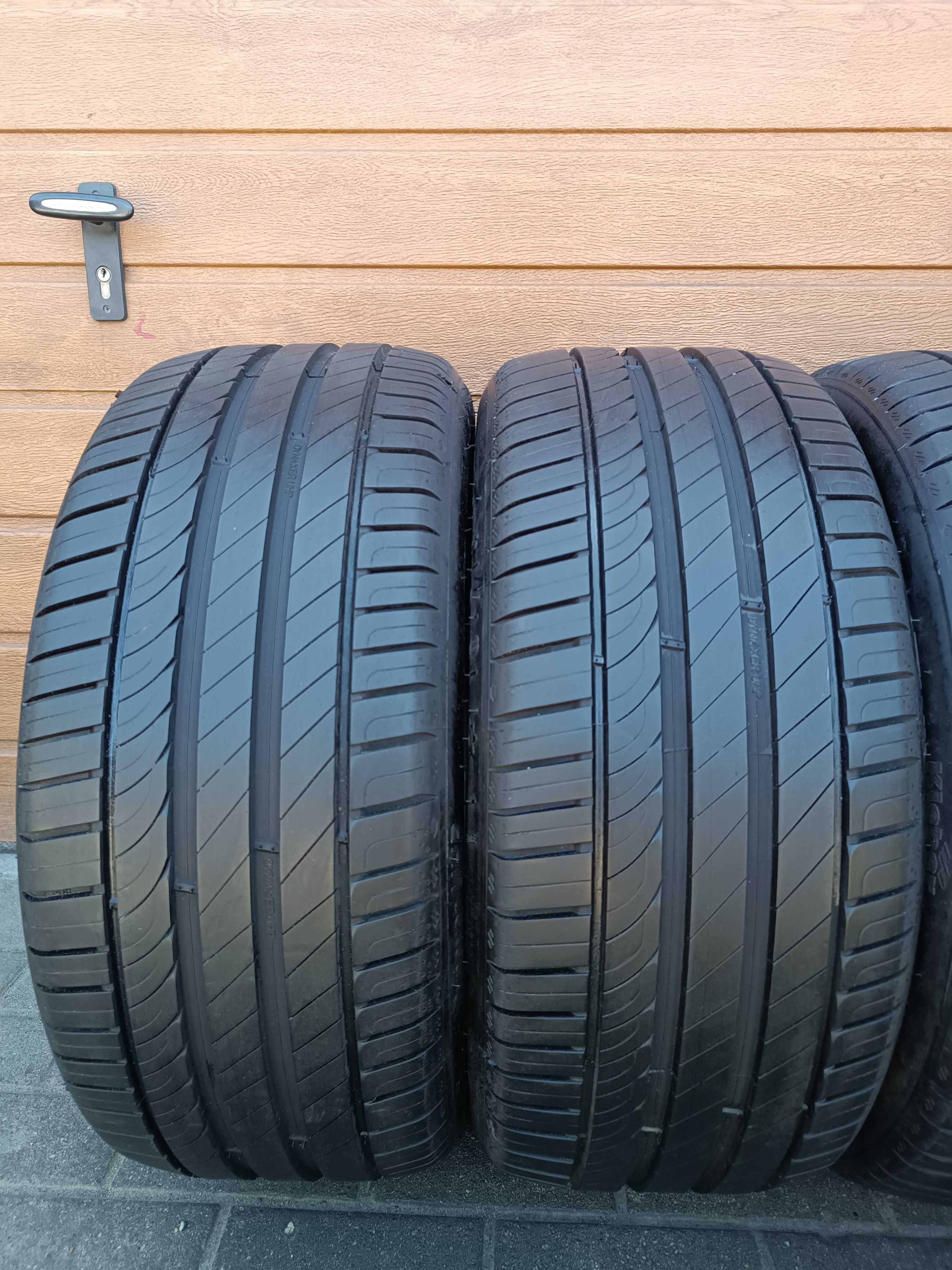4x 225/40R18 92Y Kleber Dynaxer UHP