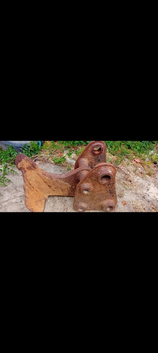 Enxó florestal marca pousamil para escavadora