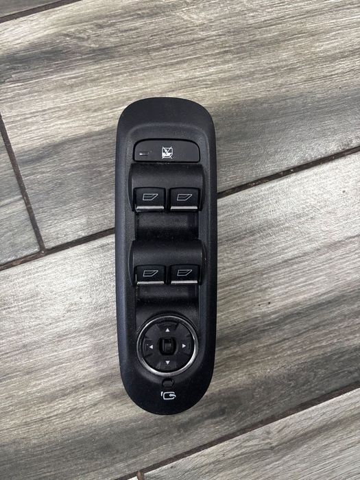 Panel przełącznik szyb lewy przód Ford Mondeo Mk4 koszyk 171
