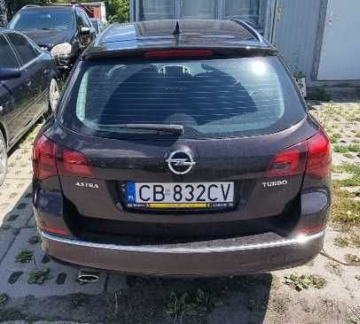 Syndyk sprzeda Opel Astra Sports Tourer 1,4 140KM 2014 r.