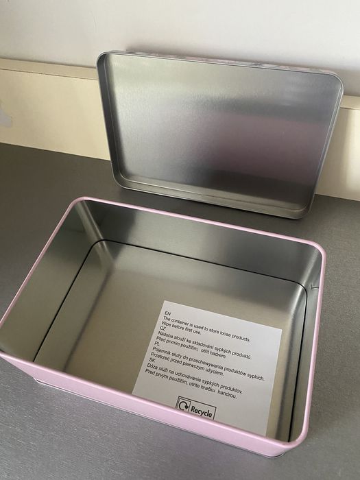 Металева коробка, шкатулка