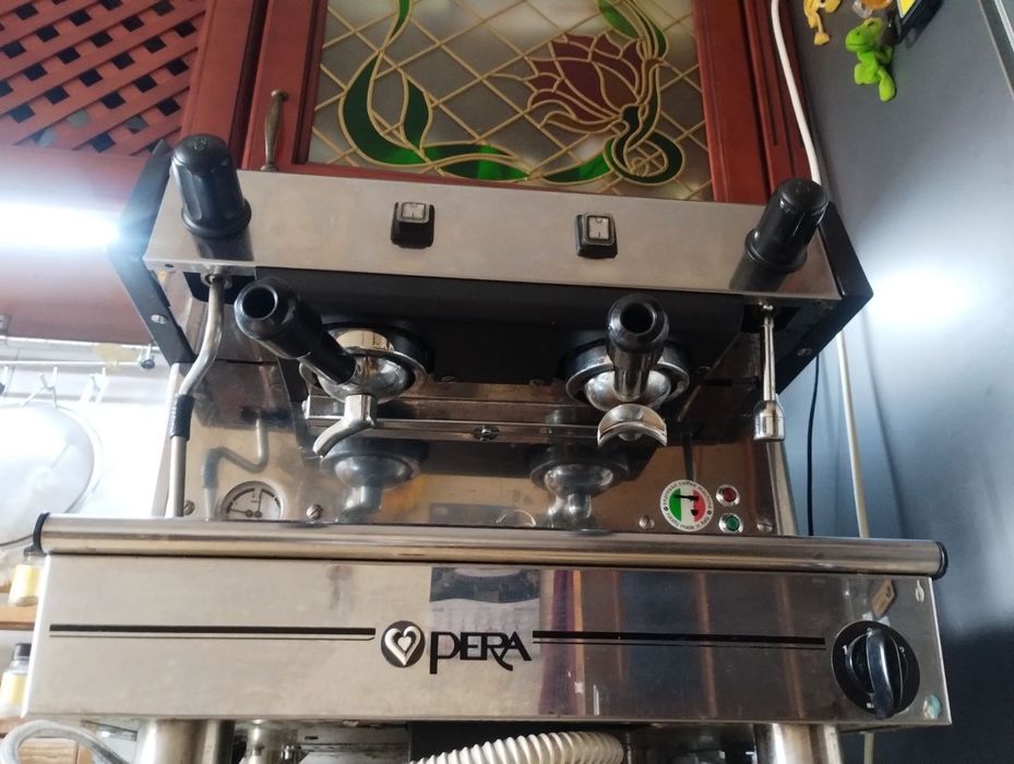 Кавомашина професійна, кавомолка