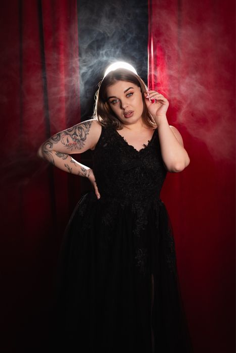 Чорна мереживна фатинова вечірня сукня плаття довге