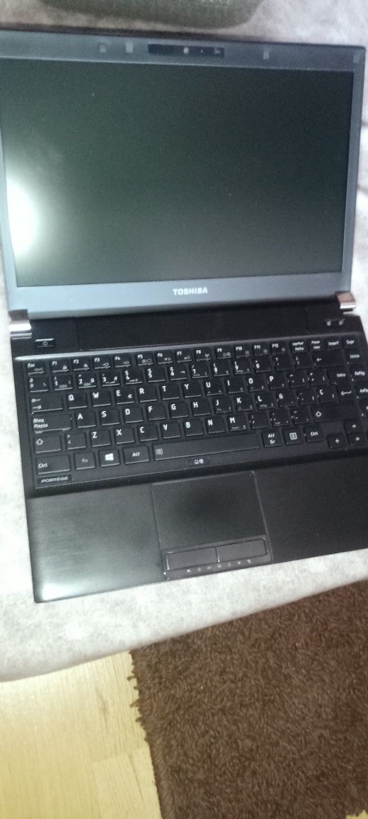 Toshiba portege r930 i5 3,2 ghz 8gbram 256 SSD bateria zasilacz modem