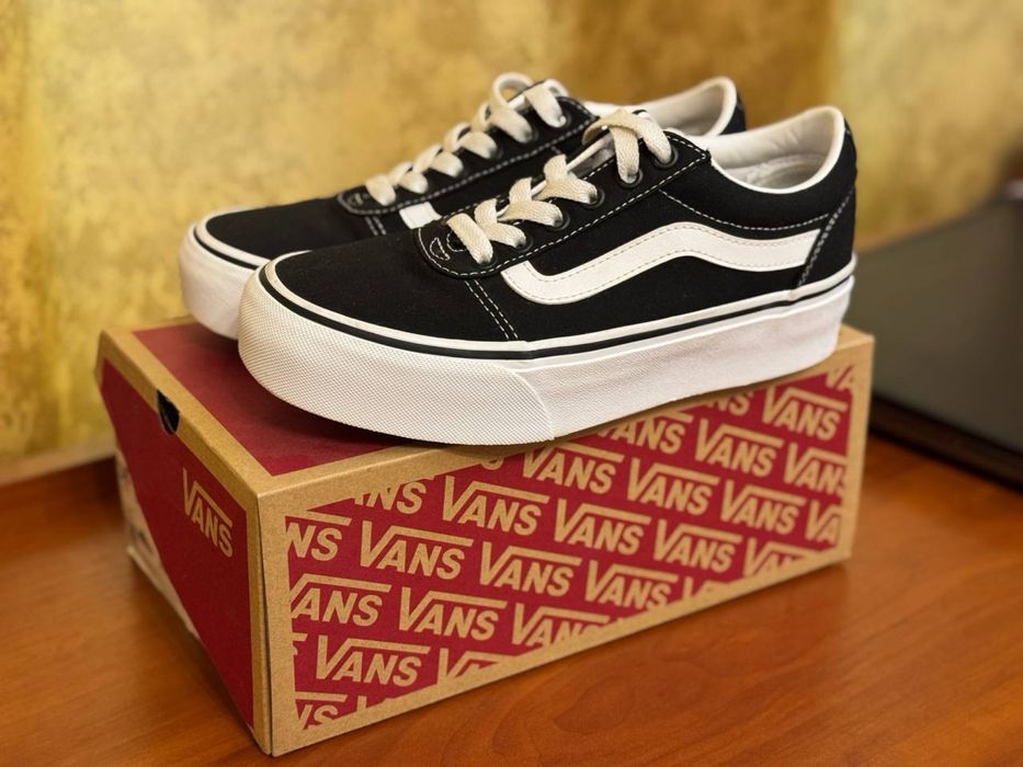 Кросівки, кеди Vans