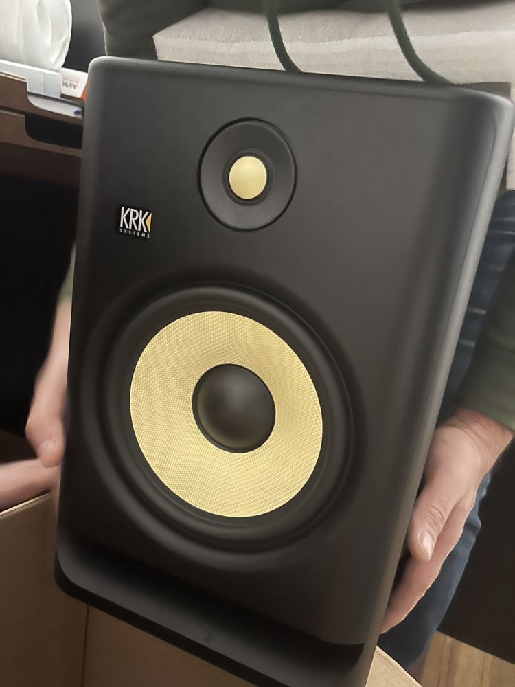 Студійний монітор KRK ROKIT 8 G4