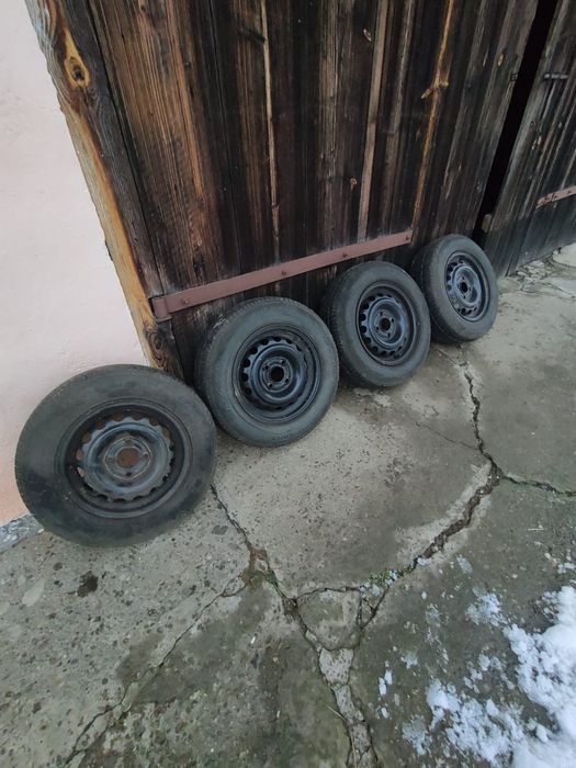 Felgi stalowe 175/70/R13 z oponami