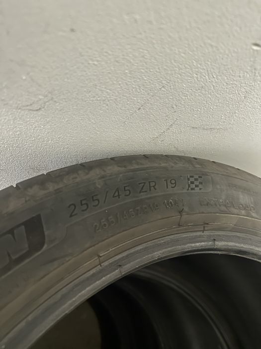 Michelin Pilot Sport 23рік 255 45 19