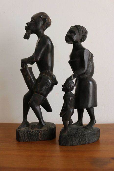 Figuras - Estatuetas africanas em madeira
