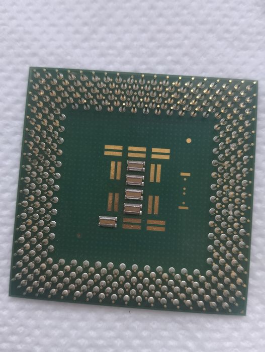 Процесори 2 штуки