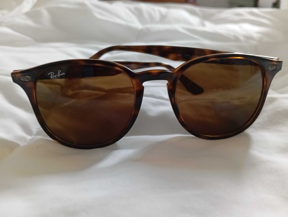 Óculos de sol Rayn Bun  ( sem carteira de protecção, ver descrição)