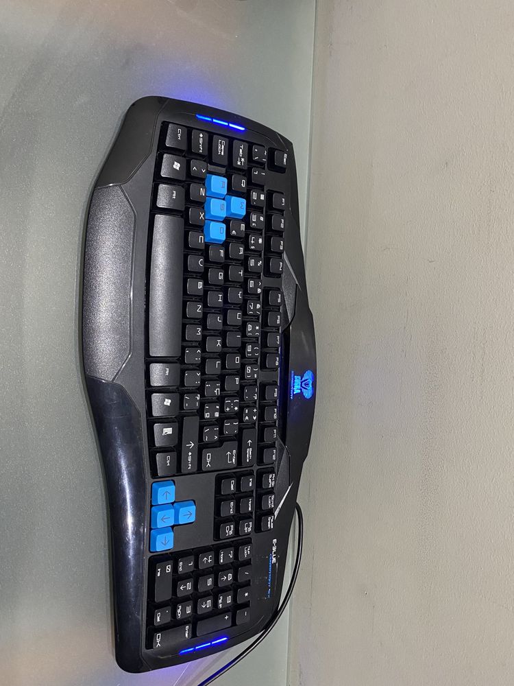 Teclado gaming da Cobra