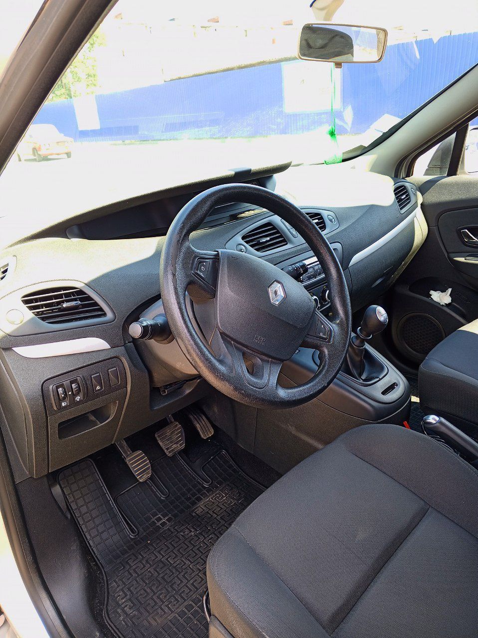 Renault scenic 2012