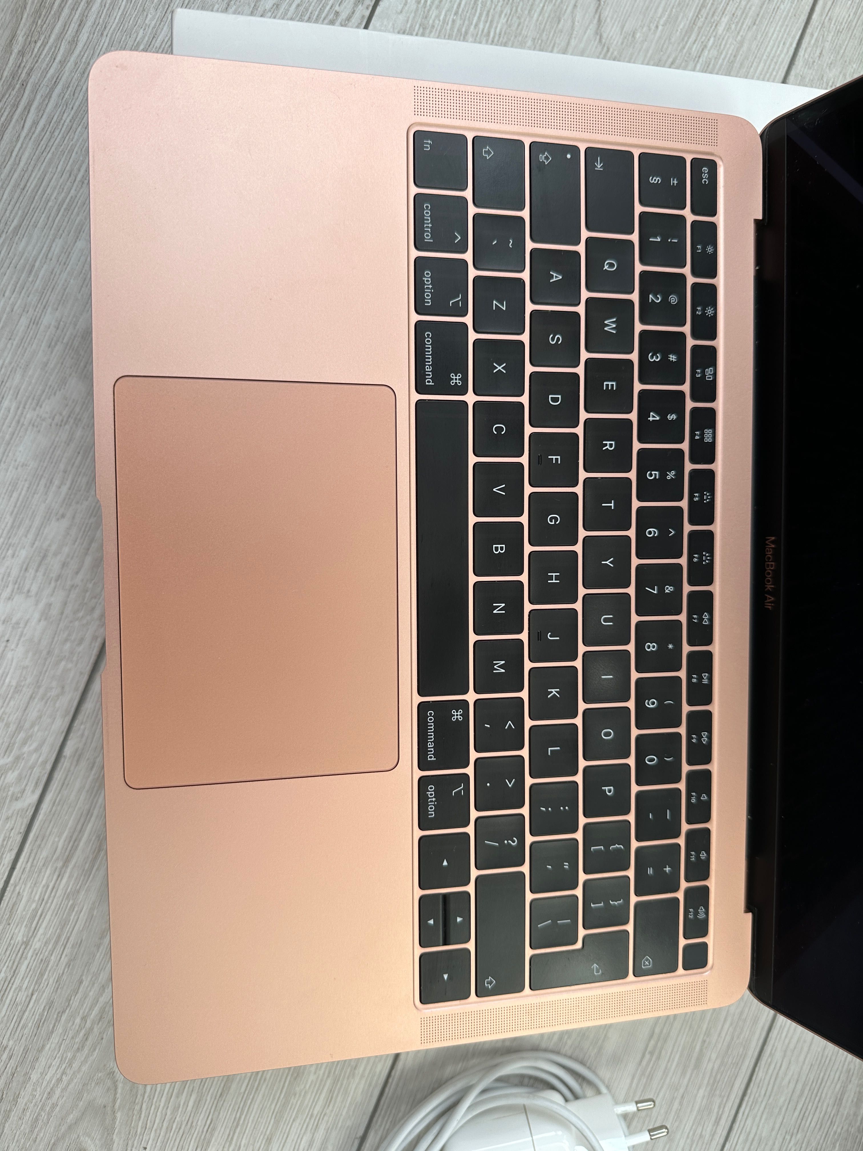 Laptop Macbook Air 13’ i5 8/128gb 2019r gold