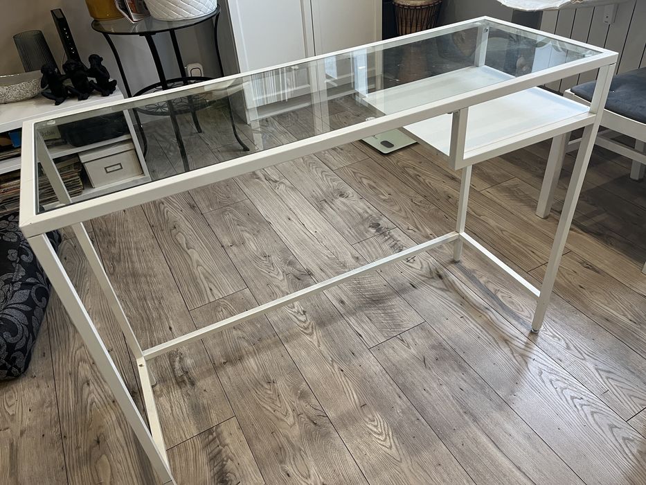 Stolik vitysjk Ilea bialy