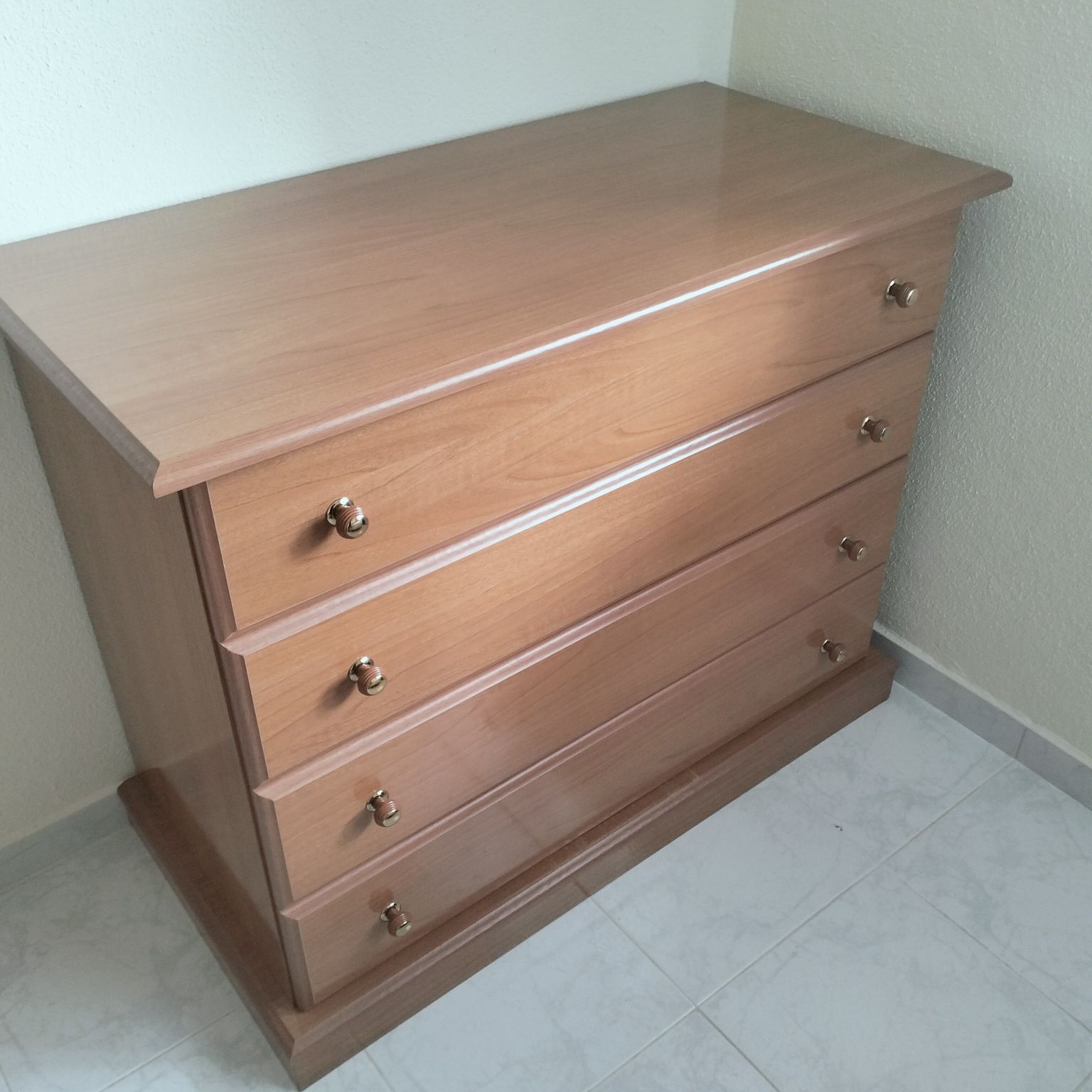 Mobilia de quarto sem a cama