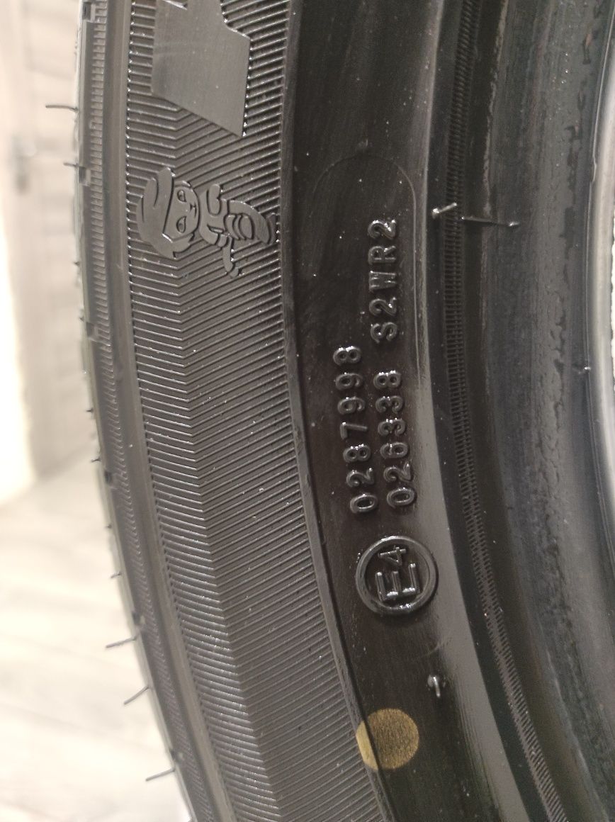 Резина 235/55 R18 стан нової