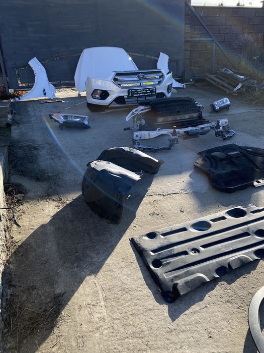 Ford Escape | Kuga 2015 - 2018 бампер, капот, крило, фара, радіатори