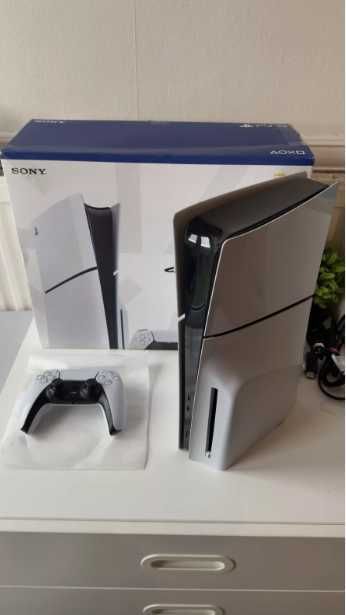Konsola Playstation 5 Slim 1tb w świetnym stanie na gwarancji