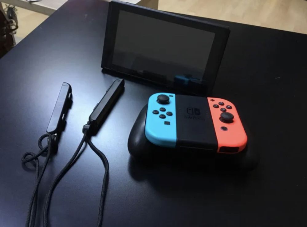 Konsola Nintendo Switch z Grami i Akcesoriami
