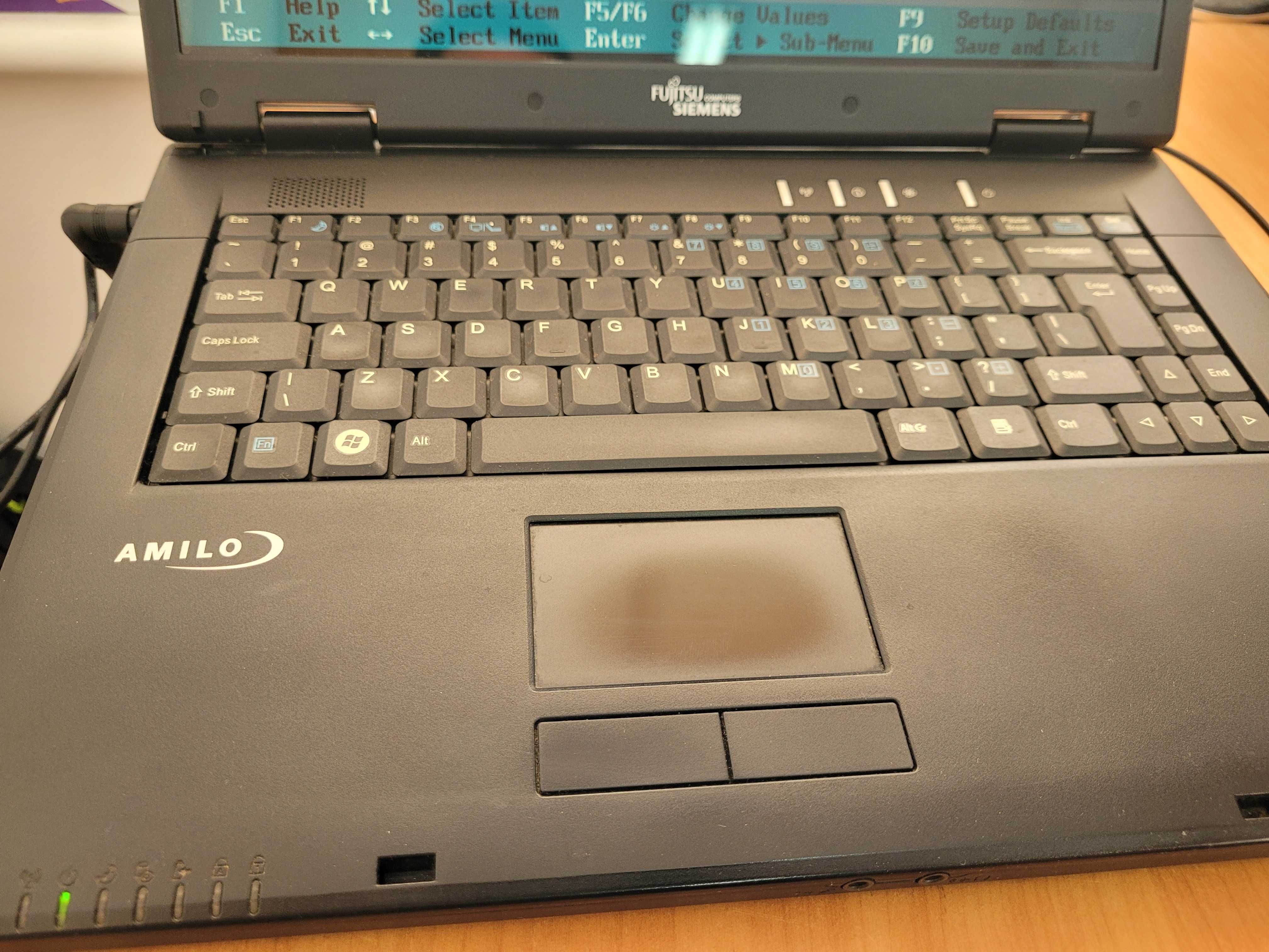 Laptop Fujitsu Amilo Li 1718