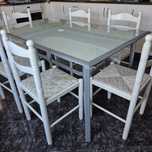 Mesa de vidro e 6 cadeiras