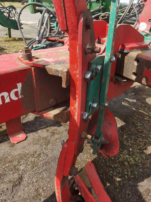 Продаються Плуги KVERNELAND RN 100