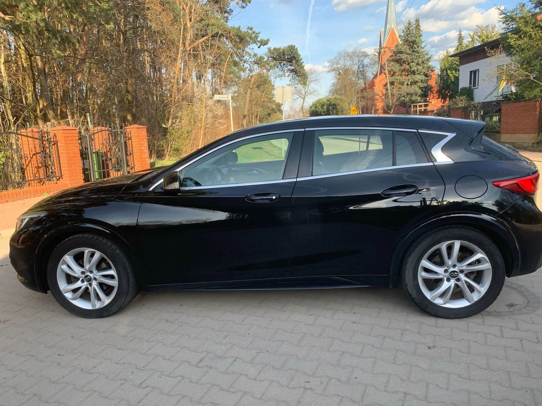 Infiniti Q30 Infiniti Q30 1.6t Premium, polski salon, OKAZJA!!!