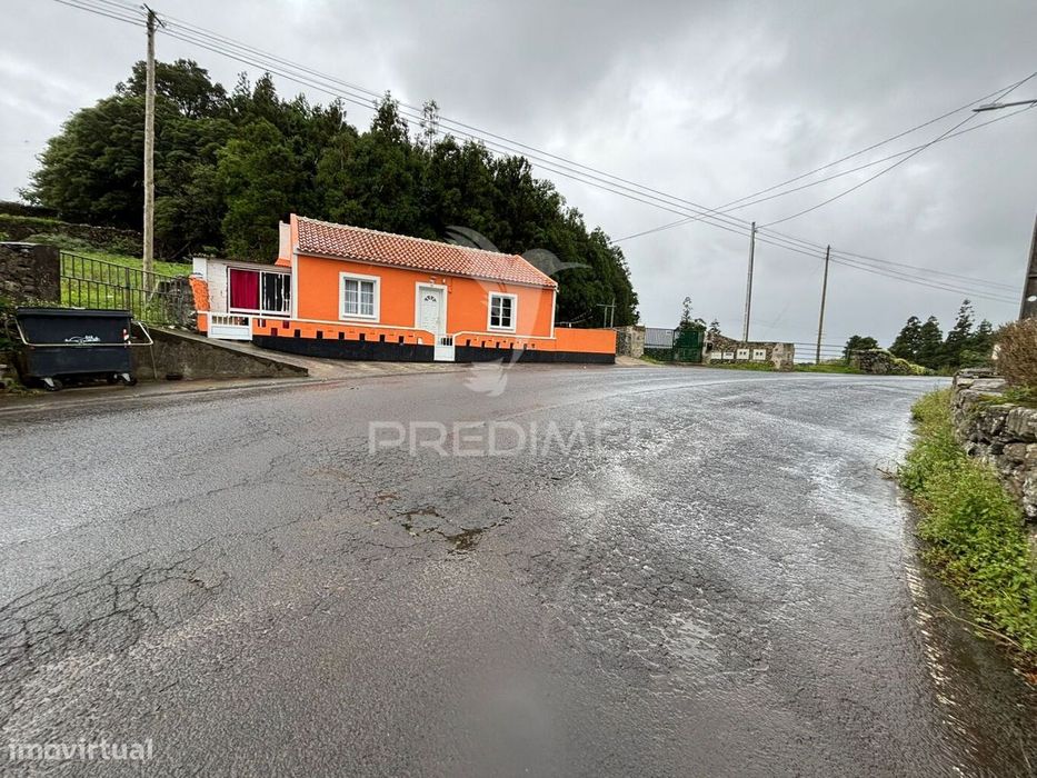 Moradia T3 - Posto Santo
