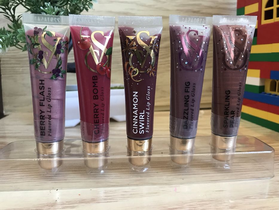 Блиск Вікторія Сікрет Блеск Victorias Secret lip gloss