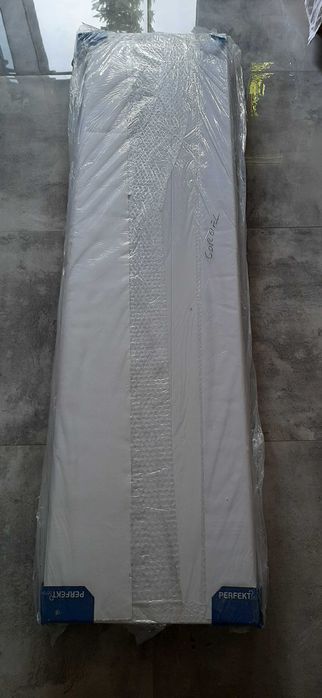 Grzejnik pionow gładki