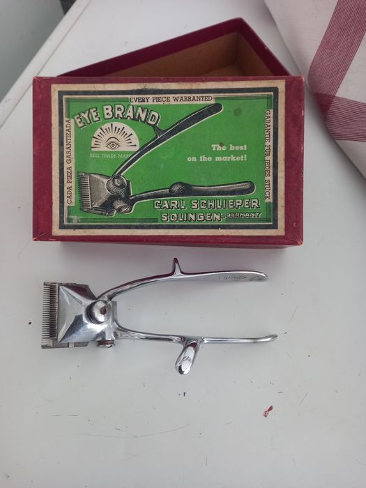 Utensílio Antigo de barbearia.