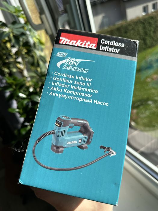 Minikompresor akumulatorowy Makita 18V LXT DMP180Z — 8,3 bar