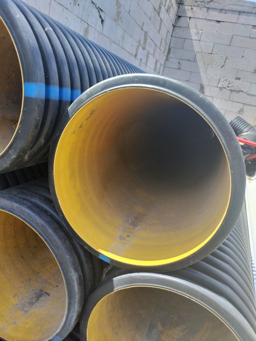Гофровані двухшарові труби 250мм каналізаційні/водяні труба 250