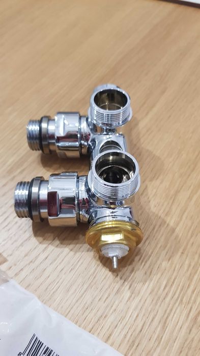 VARIO TERM zawór grzejnikowy TWINS 50mm CHROM nowy wersja prawa prawy