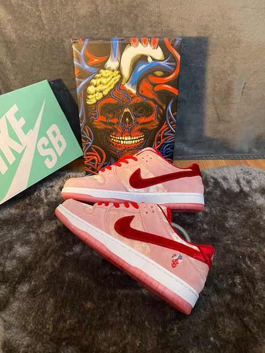 Buty meskie Mokasyny Nike Dunk Low Stange Love Édition 44