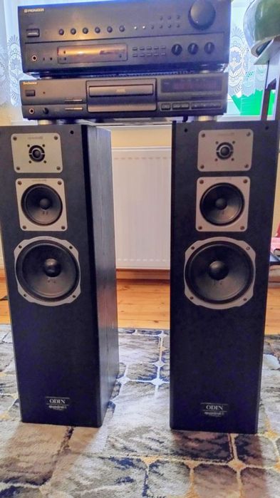 Zestaw audio kolumny/amplituner/compact