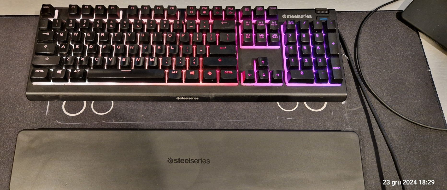 Klawiatura gamingowa steelseries apex 3