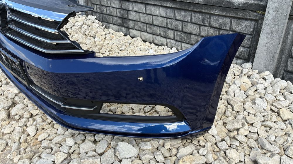 Zderzak przedni 4xPDC niebieski LH5X VW Passat B8 3G 14- oryginalny