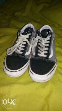 Tenis Vans Preto e Cinza