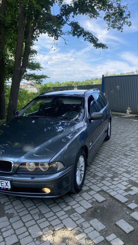 Бмв е39 турінг -універсал