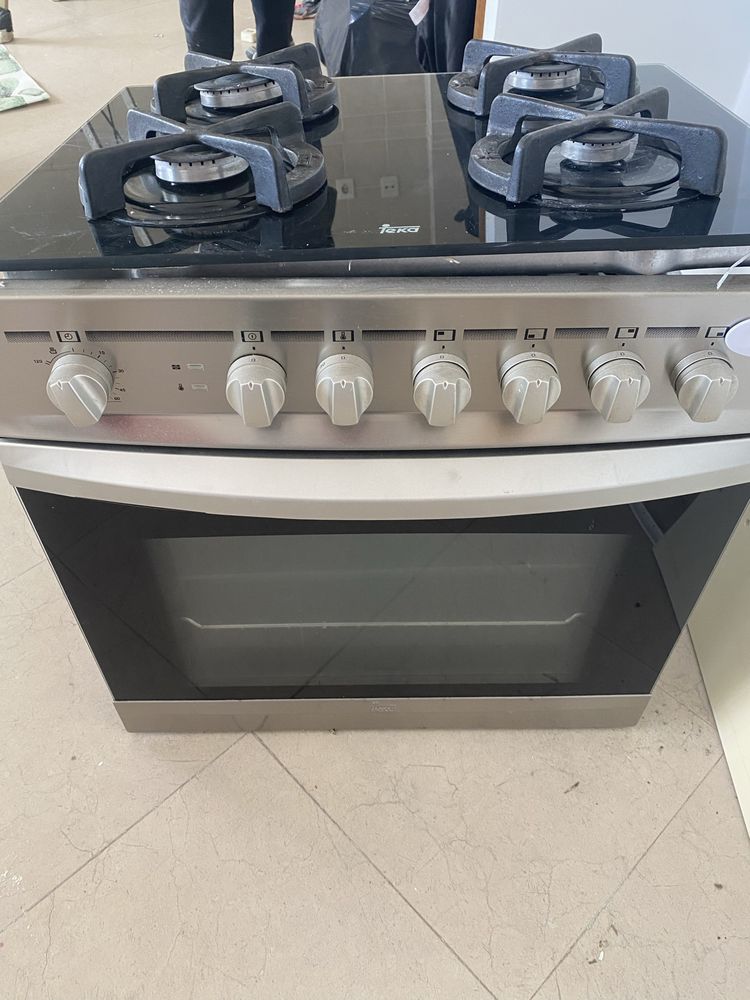 Forno e placa combinado Teka