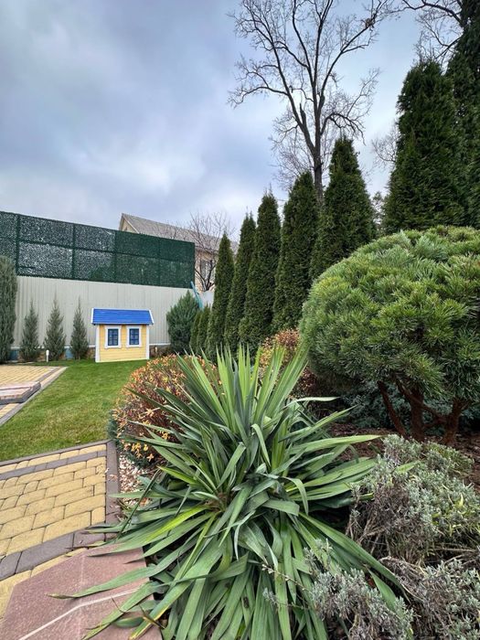 Будинок з ремонтом в центрі Ірпеня! Басейн, гараж, підвал!