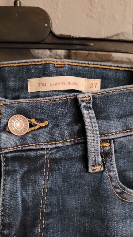 Jeans levis 710 super skinny rozmiar 27