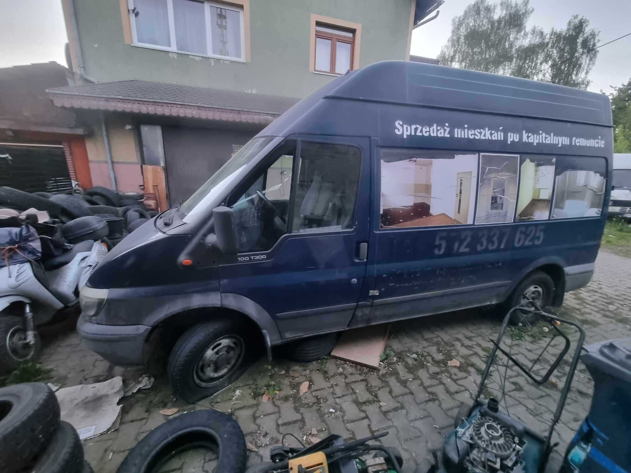 Ford transit uszkodzony z dokumentami, drugi czerwony gratis oba 2003r