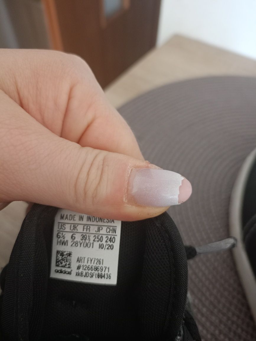 Sprzedam buty Adidas chłopak róż 39