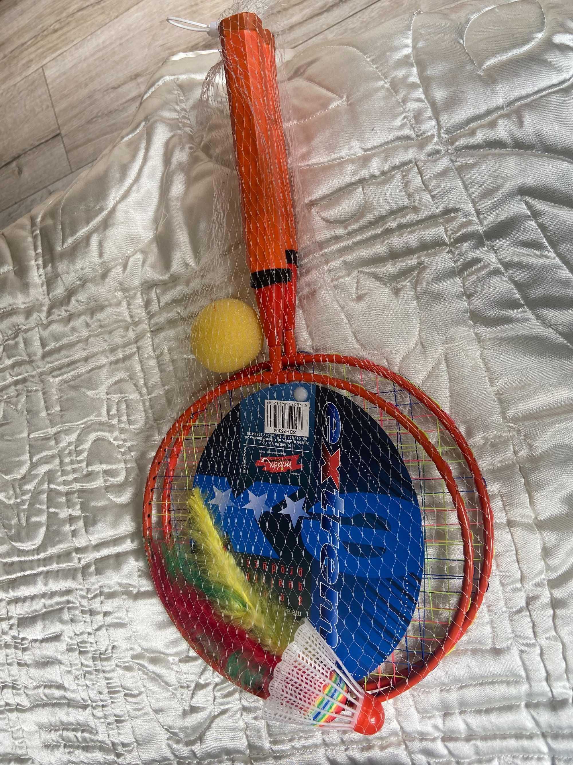 Badminton-2 rakietki w zestawie z lotką- na dzień dziecka