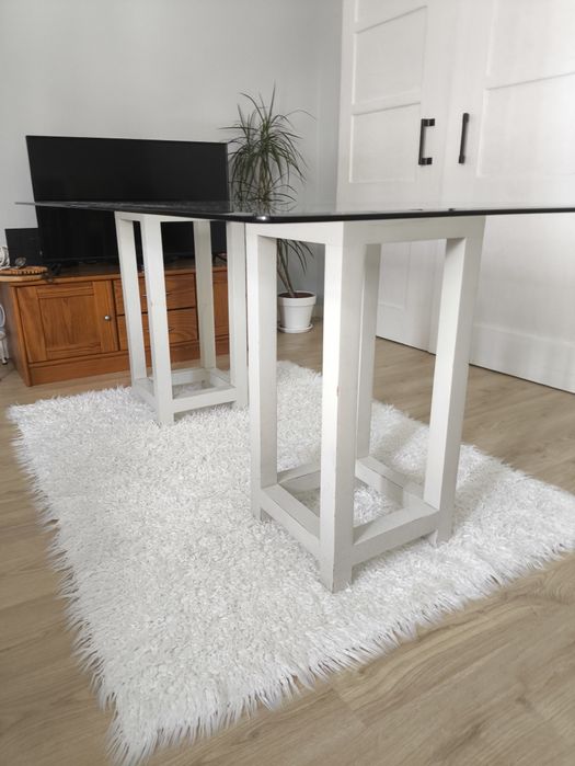 Mesa de vidro + 4 cadeiras